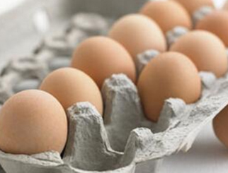 消费淡季鸡蛋现货走弱 盘面高升水存挤出风险